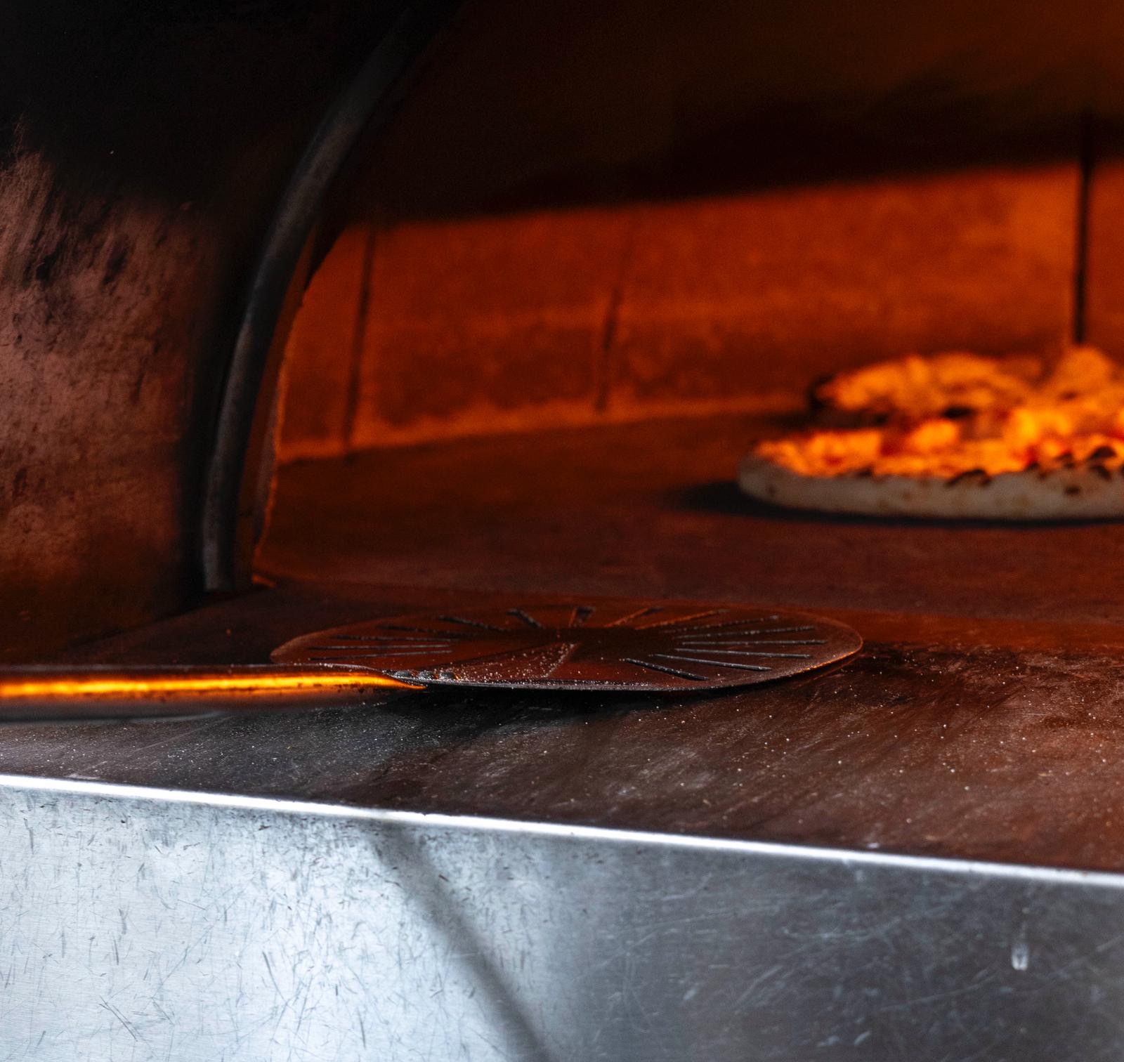 Houtoven van Kalura pizzeria, Antwerpen